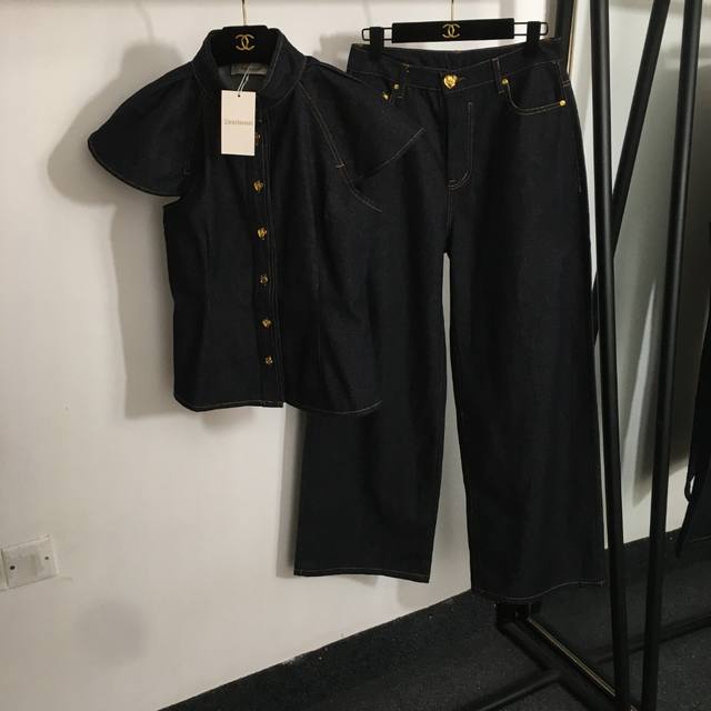 款号20251415 Zimmermann新款牛仔套装，爱心纽扣 荷叶袖立领牛仔背心外套+阔腿牛仔长裤，蓝色，Sml， S码；胸围90，长56；腰围68，长10