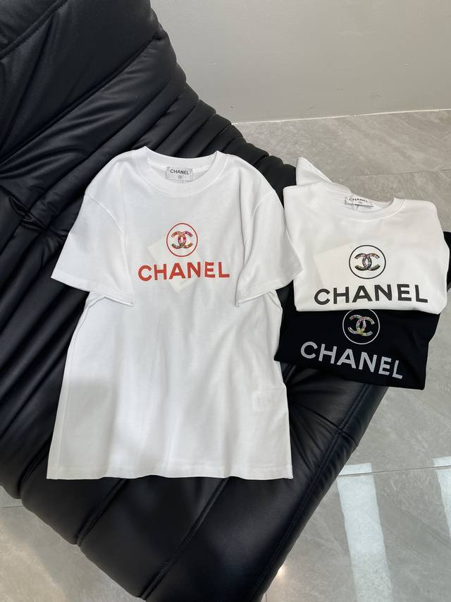 Chane*25春夏新款手工订七彩珠字母短袖T恤！进口纯棉面料，经典版型百搭不挑人，上身非常漂亮！Sml Aa