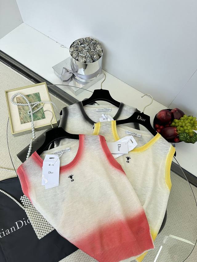 25Ss 迪奥渐变撞色 混合冰丝麻针织背心 经典小蜜蜂刺绣Logo1 Size S M L
