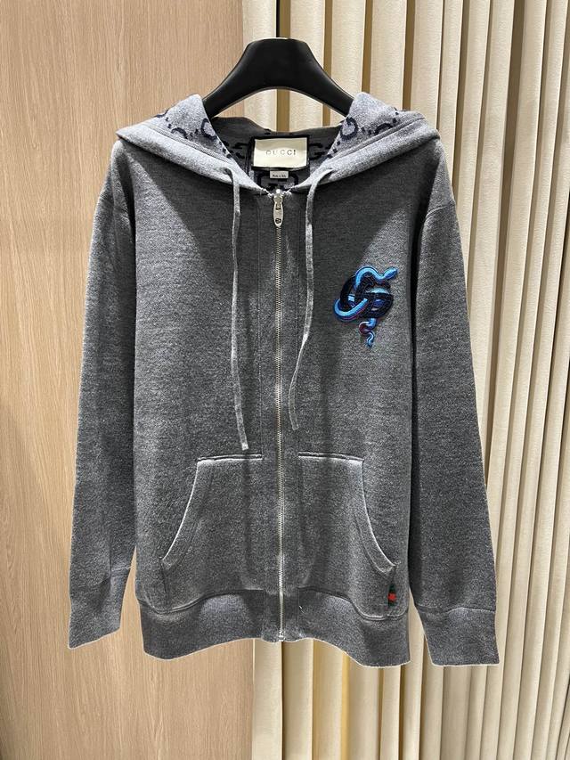 情侣款Gu双面穿 Logo Reversible Snake Embroidery Zip Hoodie蛇刺绣双面穿Gg老花连帽针织开衫 情侣款 这款双面连帽开