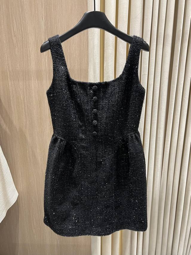 Self-Portrait 黑色粗花呢吊带连衣裙 Self-Portrait Black Bouclé Sleeveless Mini Dress 这款连衣裙以