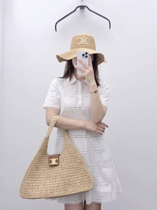 Celin* 25Ss春夏新款 沙滩清凉夏日蕾丝镂空拼接短袖连衣裙丨独家Yb开发！高版出品！进口纯棉提花面料细腻舒适，行走间灵动飘逸，细节出彰显高定工艺质感！压