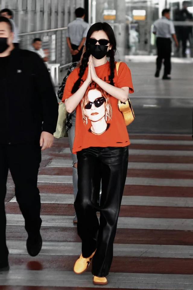 25Ssbalenciaga秀款人头Tsmlp ：红
