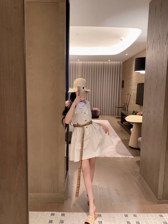 Burberr*经典拼接拼接荷叶边连衣裙～～Sml