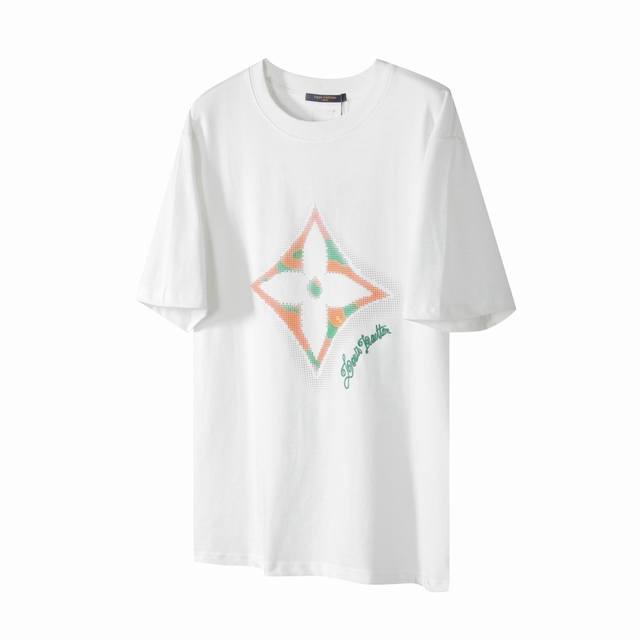 L67 Lv 路易威登 25Ss3D幻影四叶草花卉短袖T恤 面料采用280克平纹32支双股双纱紧密赛络纺进口“福原”牌大圆机织造而成，双面做蚀毛无尘处理，面部蚀