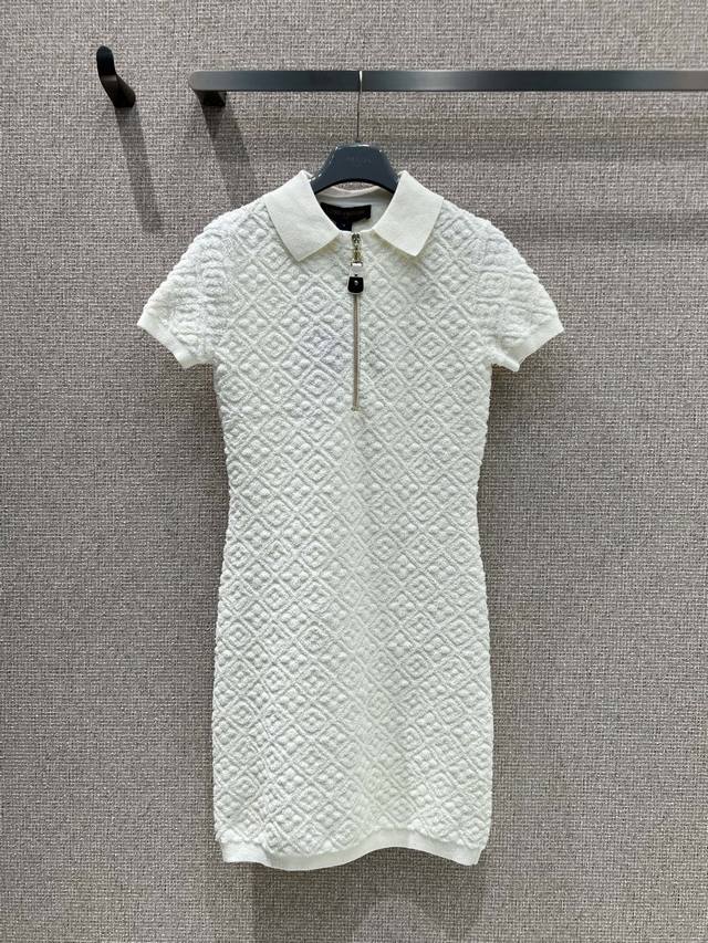 Louis Vuitto* 25Ss春夏新款 老花菱格短袖连衣裙丨独家高版出品！棉毛针织材质 舒适柔软 质感上乘 翻领连衣裙版型 领边袖口螺纹坑条设计优雅知性