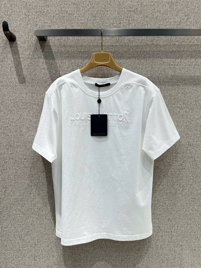 Louis Vuitto* 25Ss春夏新款 字母刺綉水洗罗纹短袖T恤丨独家Yb开发！高版出品！胸前和衣领分别刺绣老花花卉孔眼 Logo标识刺绣 100%棉水洗