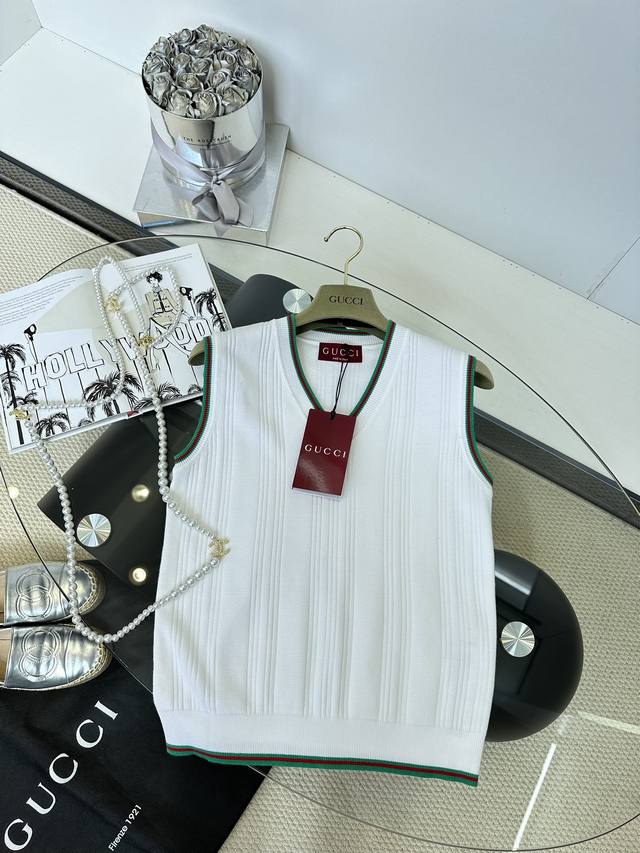 25Ss 古驰V领 撞色边儿 马甲1 Size S M L