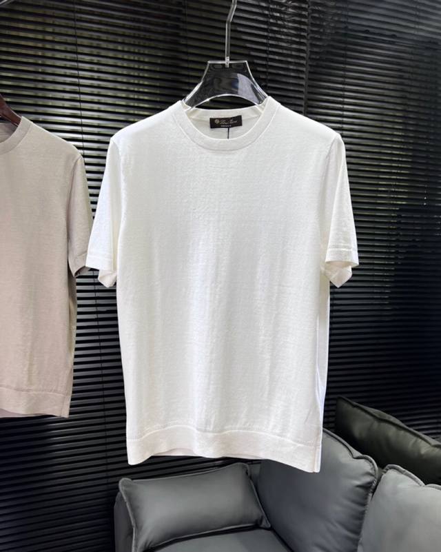 Loro Piana 诺悠翩雅Lss新品，男款短袖圆领T恤，锦纶+精梳棉针织面料，， 高奢内敛低调，轻松驾驭不挑人 裁剪精细完美，经典颜色上身很显精气神，多种风