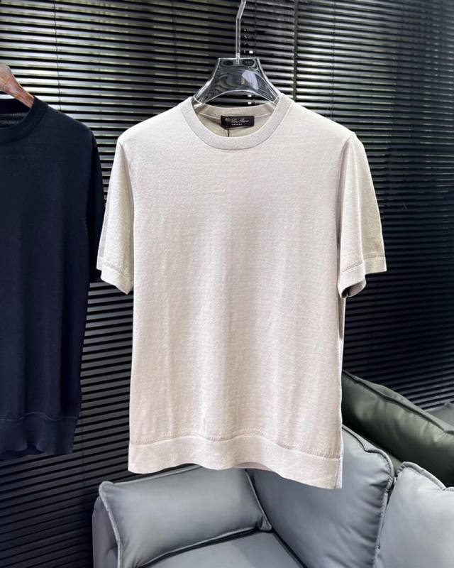 Loro Piana 诺悠翩雅Lss新品，男款短袖圆领T恤，锦纶+精梳棉针织面料，， 高奢内敛低调，轻松驾驭不挑人 裁剪精细完美，经典颜色上身很显精气神，多种风