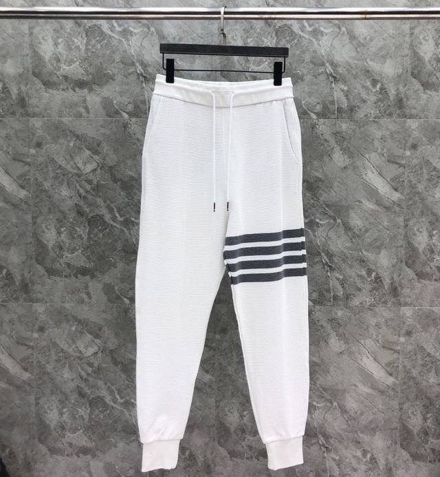 Thom Browne 汤姆布朗 Tb水波纹色织经典长裤休闲裤 可配套装 码数：1-4 颜色：灰色、藏青、白色 下单请报腰围