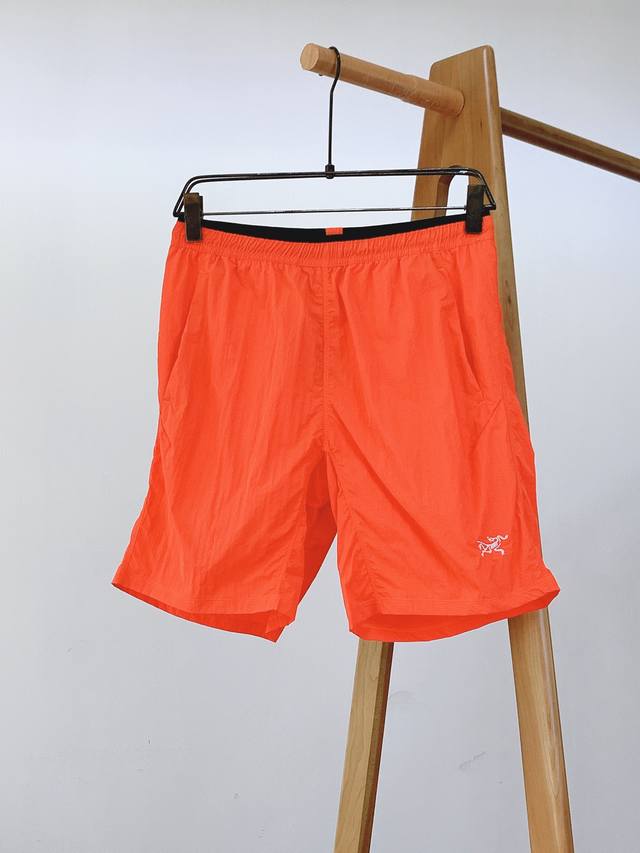 Arcteryx 始祖鸟 2025Ss春夏新品 吸湿速干松紧腰短裤。 轻量透气、100%锦纶凉感面料，时刻保持身体干爽舒适、上身全方位无死角的舒服！精致有型！搭