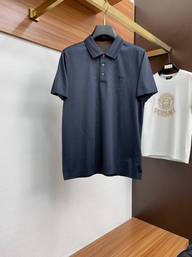 杰尼亚 2025新款男士翻领Polo衫短袖 进口定制针织纯棉面料呈现。轻盈柔软的面料经过成衣染色，营造出优雅纹理，原版定制 进口纱线色染 定制罗纹领口 起脚设计
