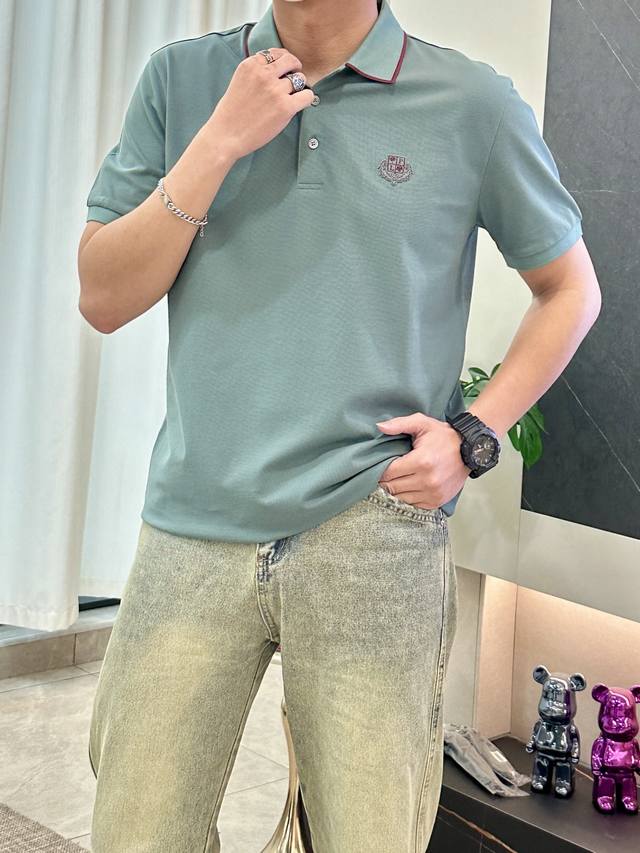 Lp2620春夏 官网同步 熟男 轻熟男 最爱款式 经典大气百搭商务休闲Polo领T恤 采用进口双丝光珠地棉面料 舒适透气 质感细腻 超柔软亲肤触感！翻领设计，