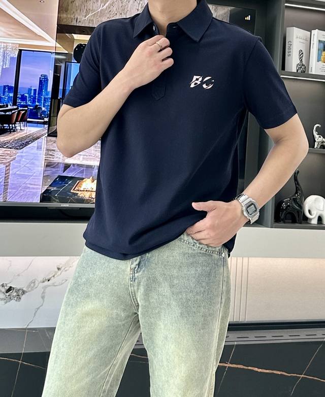 2025Ss夏季新款翻领Polo衫 Bru**Llo Cuci**Lli 男士短袖！ Bc家材质讲究的同时 整体的设计颇具时尚感 今天推荐他家百搭经典Polo衫
