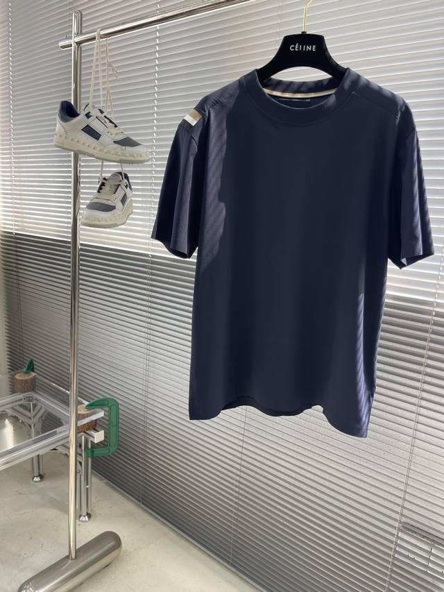 Z Zegn 25Ss春夏系列圆领T恤 尺码: M-5Xl 微阔版型 克重：克隆棉 成份：100%棉 面料纹路平整 手感棉柔细腻 工艺：克棉棉 下摆压胶工艺 夏