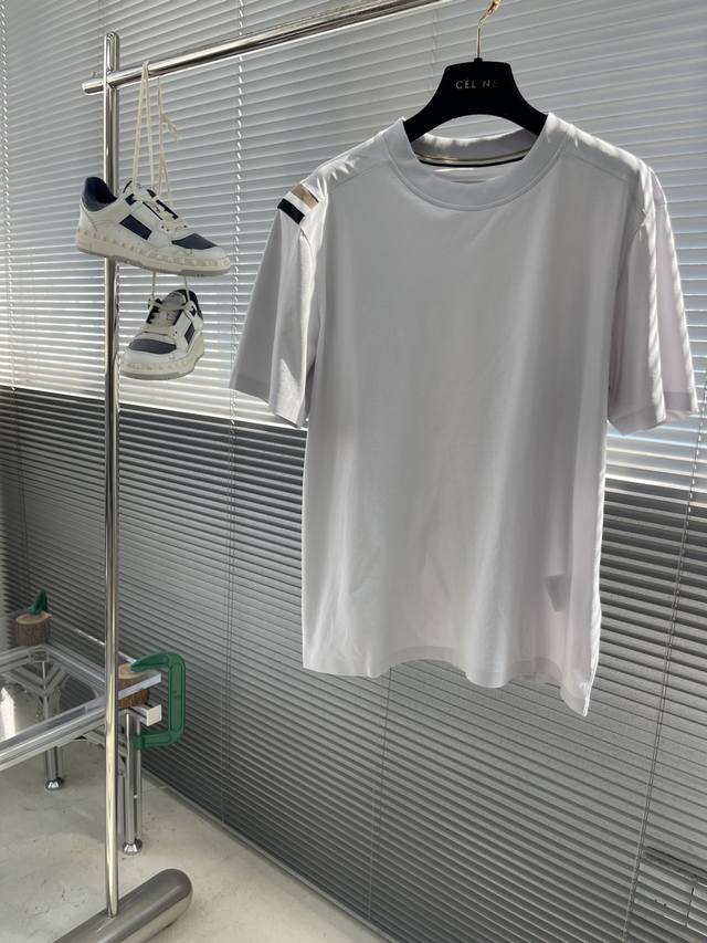 Z Zegn 25Ss春夏系列圆领T恤 尺码: M-5Xl 微阔版型 克重：克隆棉 成份：100%棉 面料纹路平整 手感棉柔细腻 工艺：克棉棉 下摆压胶工艺 夏