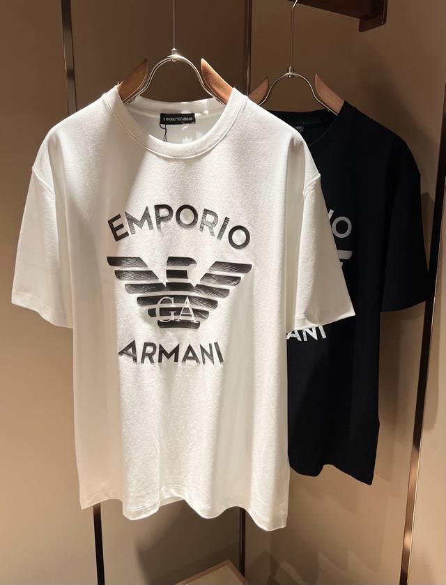 Arman阿*尼2025春夏新款男女同款休闲短袖T恤，原单代工厂P订单，标志Logo压胶设计！简洁的设计精致优雅，令人叹服！定制原版专属纯棉面料，手感柔软细腻，