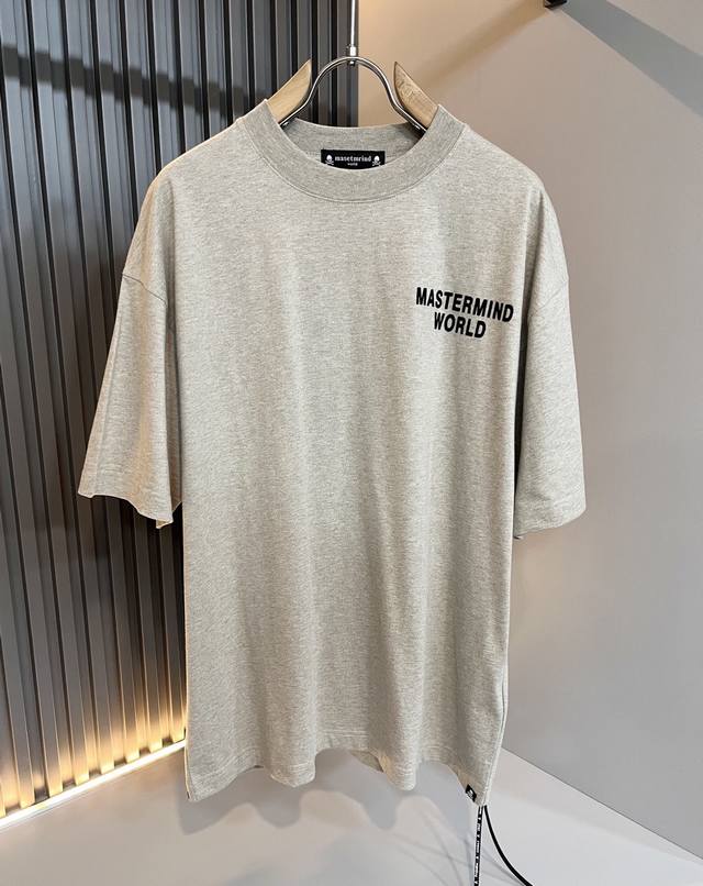 Mastermind Japan 2025春夏款男女同款短袖T恤，欧洲区域限定发售，重磅级尤物单品，官网在售系列。奢侈一线大牌的御用面料厂织造，原版定制260G