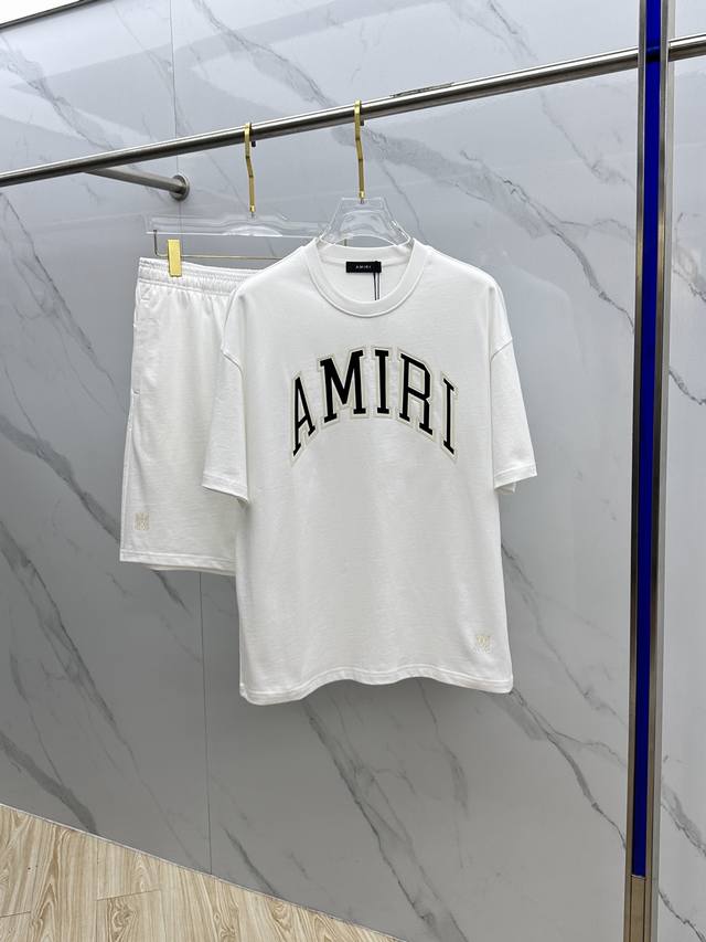 Amiri 2025春夏最新款套装，男女款 贸易公司渠道稀出，同步官网发售！基本每一季都会有它的背影所在，期待着所有潮男潮女们的演绎！此款选用客供顶级纯棉洗水材