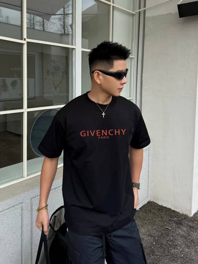 Gvc*纪梵希2025夏季新款 个性字母Logo印花 定制面料300G 短袖T恤 男女同款 尺码：S M L Xl Xxl 五个码 颜色：黑色 白色 紫色 铁灰