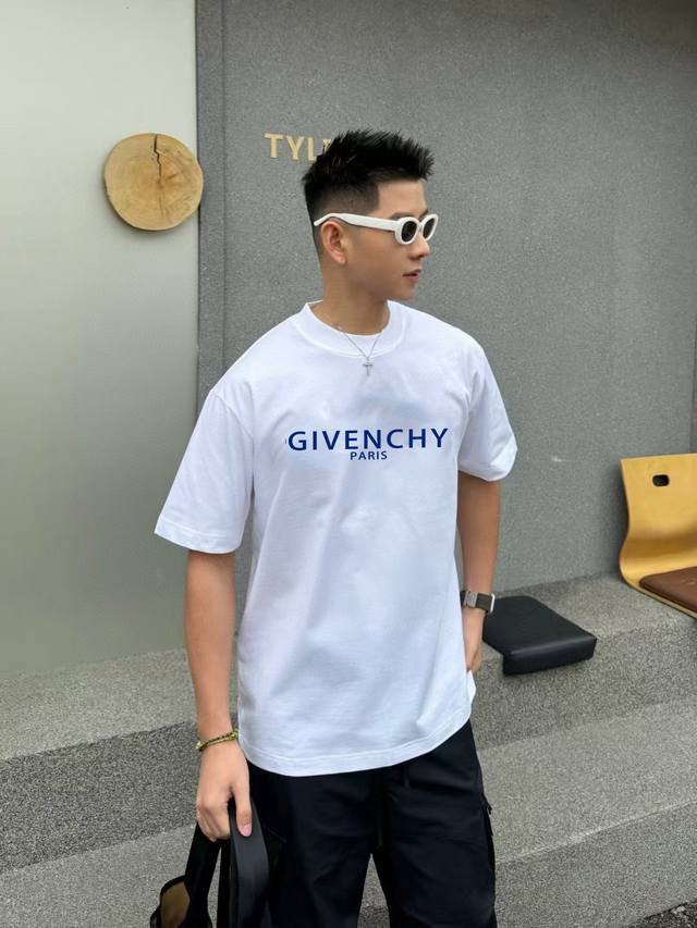 Gvc*纪梵希2025夏季新款 个性字母Logo印花 定制面料300G 短袖T恤 男女同款 尺码：S M L Xl Xxl 五个码 颜色：黑色 白色 紫色 铁灰
