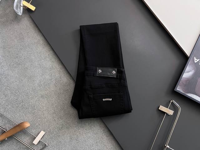 Ch克罗心*、重工水洗休闲牛仔裤，进口原版水洗弹力面料，舒适有弹性，独特设计，版型超正，舒适透气，档次极高，专柜品质，上身帅气十足，码数：28-38 35.37