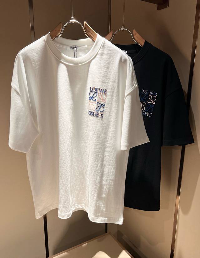 Loe*We罗*威 2025春夏新款男女同款短袖T恤，意大利原厂订单渠道，极具个性高级风，标志Logo图案印花工艺设计！情侣款纯棉短袖T恤！！最新时尚潮流人气产