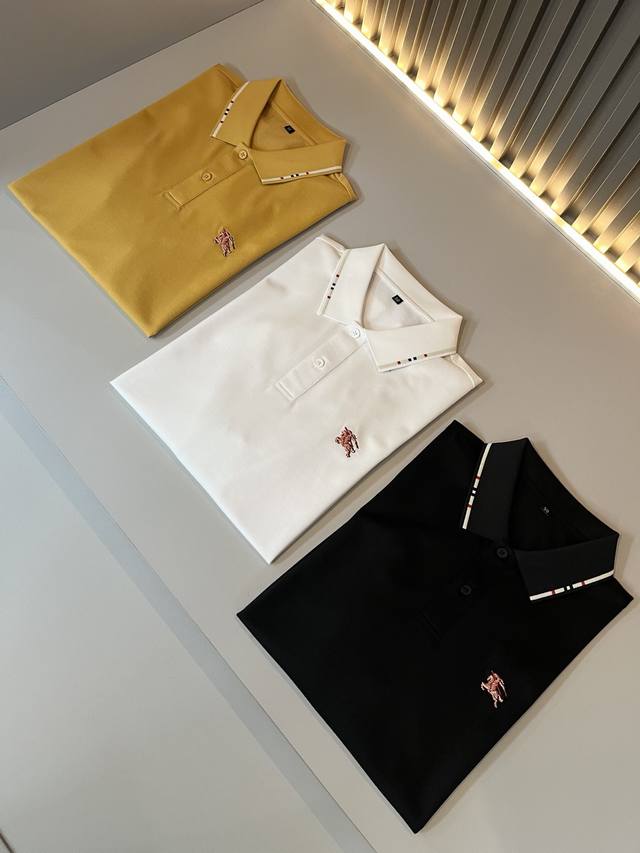 Bur*Erry 巴*莉 2025春夏新款男士短袖Polo衫，品牌最新设计元素！既不单调也不复杂,恰到好处的展现品味！客供顶级定制珠地棉面料！舒适吸汗透气根本不