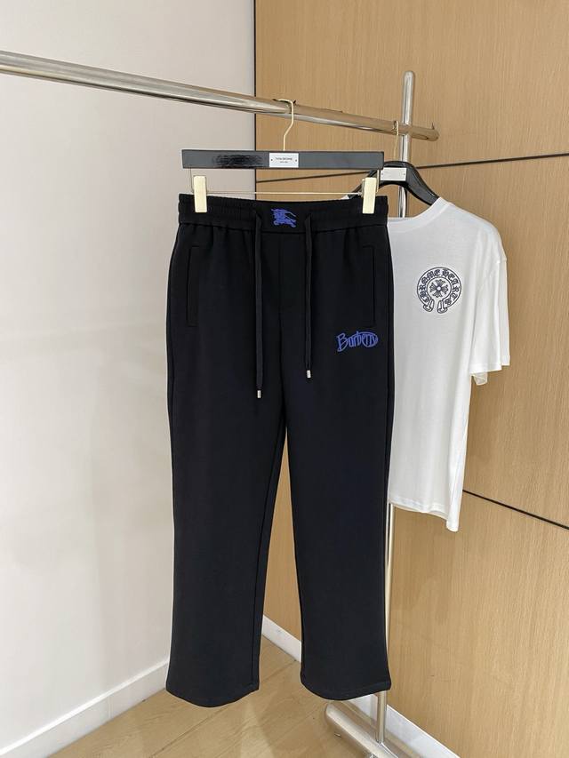 巴宝莉25Ss春夏新款休闲裤.定制铜氨丝空气层混纺面料，抗皱不粘灰抗静电，面料柔软舒适有垂感.立挺上身有型、立体裁剪设计拉长腿部线条，显高显瘦.松紧腰带设计，收