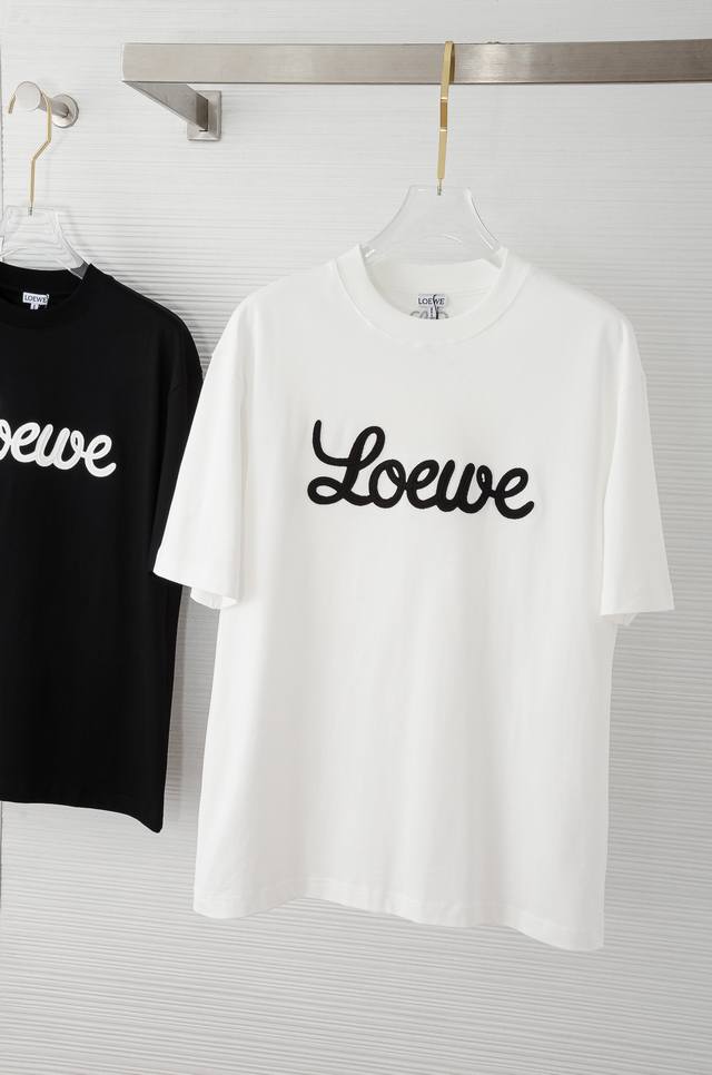 Loe#* We 25Ss新款短袖T恤#宽松版型不挑身材 搭配圆领设计 上身毫无束缚感，时尚经典圆领设计！高级定制百搭款式，任何人都可以轻松驾驭 采用顶级舒适透