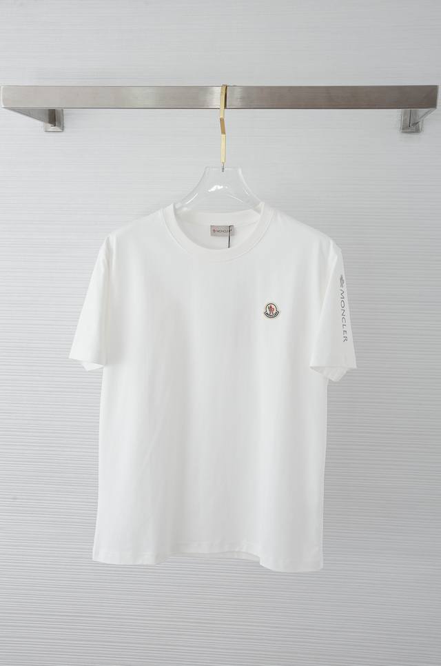 Moncler 蒙口2025Ss春夏圆领短袖#顶级元素融合打造，经典短袖3标齐全，潮男时尚，无论是上身舒适度还是都是无可比拟的存在，可以说是夏日必备！100%棉