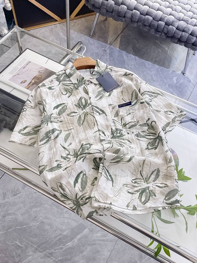 Lv 2025Ss春夏时尚大爆款短袖衬衫，贸易公司渠道货，品相完美如斯，属于入柜级别，可预见性的爆款，高级定制进口长绒棉面料，大师级剪裁，质感无敌，亲肤性极佳，
