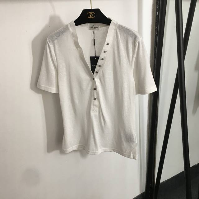 款号20253654 Ysl*新款 爱心纽扣V领短袖纯棉T恤上衣 吸汗透气，白色，黑色，Sml， S码；肩宽41，胸围92，袖长22，长59