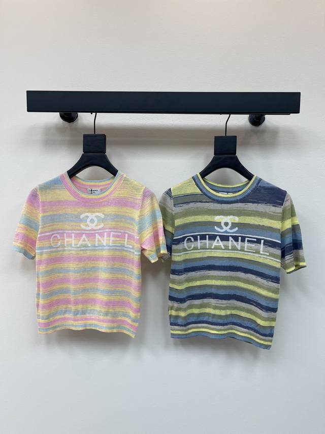 Chane*25新款条纹针织短袖！定制羊毛纱线织造 定色定染 完美还原品相 柔软亲肤 舒适有型 短袖剪裁 领口恰当露肤 美化头肩比例更显瘦 细条纹包边与大身粗条