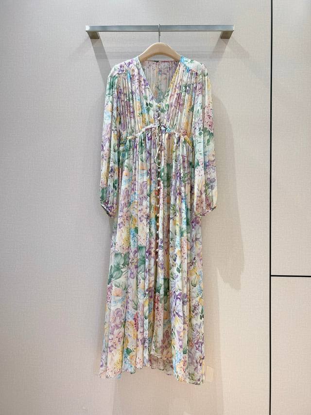 Zimmerman*N新品~ 中长袖长款连衣裙，蜜桃粉色花卉图案， 大面积花卉印花，选用100%Silk面料制成，采用帝国式高腰抽绳腰身设计，内里配有单独吊带一
