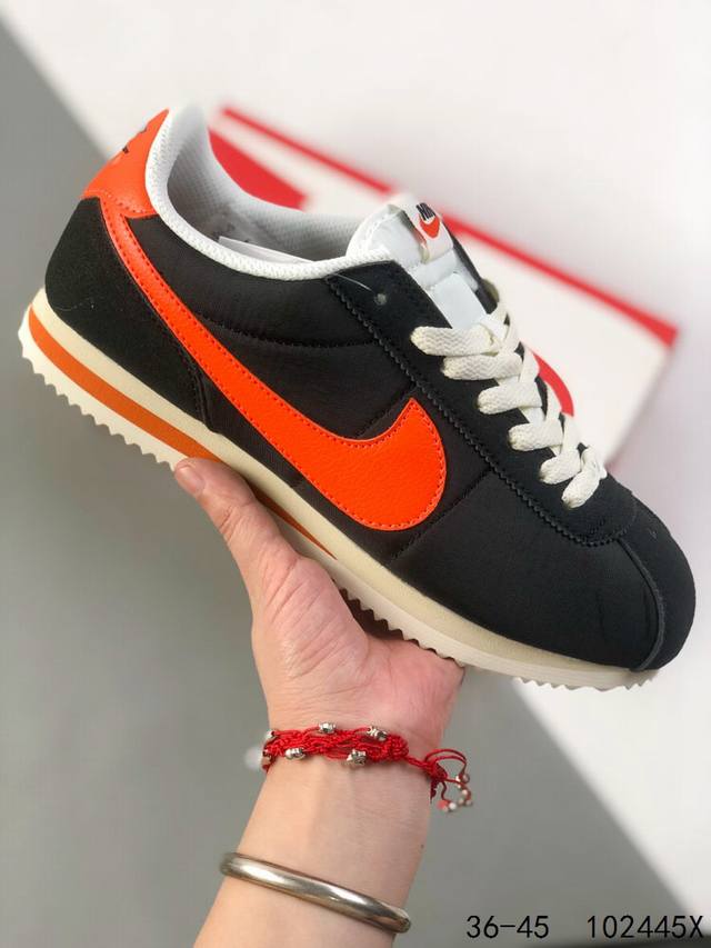 真标带半码！ 耐克Nike Classic Cortez Nylon 阿甘 完美楦型 Eva轻量缓震材质 采用最新改良独立三层模具版本 采用二次发泡Eva轻量缓