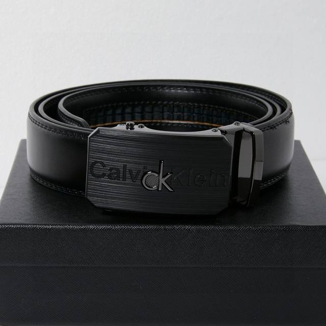 爆款来袭，超级帅气，无法用语言来形容，原单Calvin Klein磨砂自动平滑扣高品质皮带 话不多说 直接看实拍图 真的超有质感 好东西不是靠嘴说的哈 Ck独特
