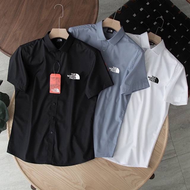 降价福利。供 。品名:北面衬衫 北面Thenorthface先锋设计吸汗透气防紫外线短袖衬衫此款采用衬衫面料面料透气舒适有型并且百洗不皱！夏季百搭款强力推荐！采