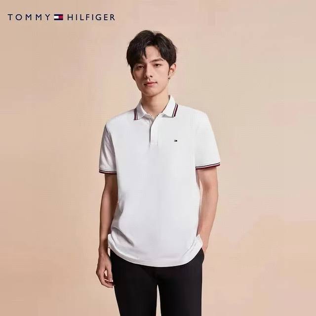 供 Tommy*2025夏新品 汤米相色条纹桑蚕丝Polo衫 情侣款夏季简约透气T恤 间色镶边翻领短袖Polo衫 经典小Logo撞色领口翻领Polo衫~ 男士T