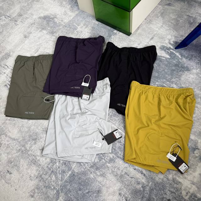 供 Arc‘Teryx 始祖鸟 25Ss夏季新款～男女同款五色3M反光健身运动户外冰丝速干短裤 无性别宽松剪裁！活动自如！ 通勤！徒步！跑步！骑行！穿着舒适无束