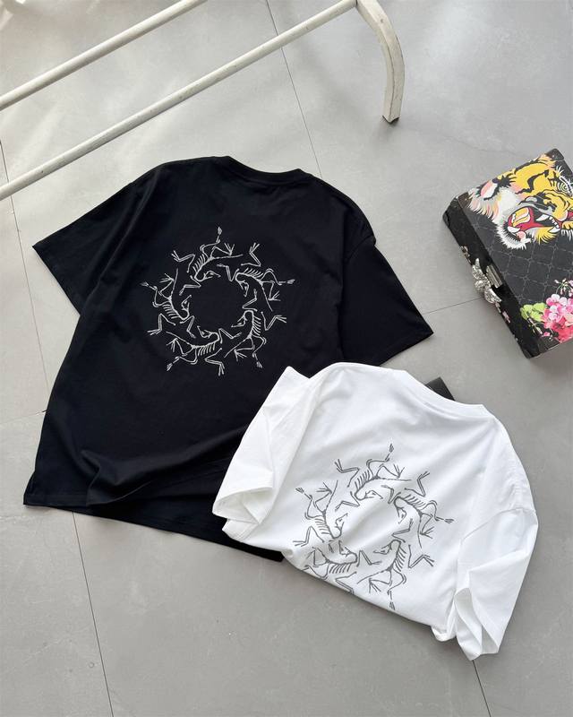 上新 尺码S到3Xl Arcteryx 始祖鸟25Ss万花筒Logo情侣款短袖T恤，最火的鸟家系列，你值得拥有绝佳夏季穿搭必备单品 经典百搭永不过时系列，男女同