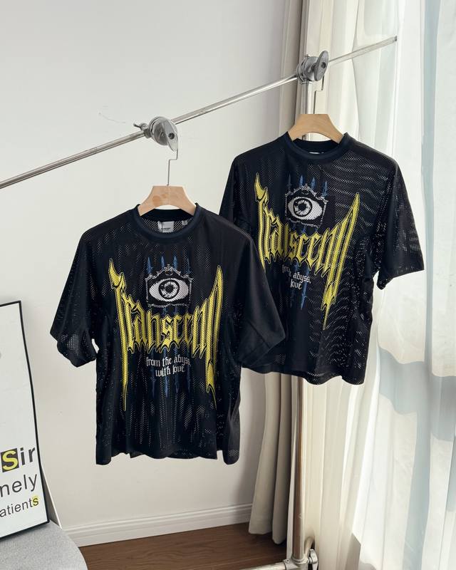 纯原臻品 顶级原版复刻 - Burberry博柏利 Ss23 字母Logo印花圆领宽松休闲套头针织短袖T恤 情侣款 - 情侣之间的甜蜜，也可以用时尚单品来表达。