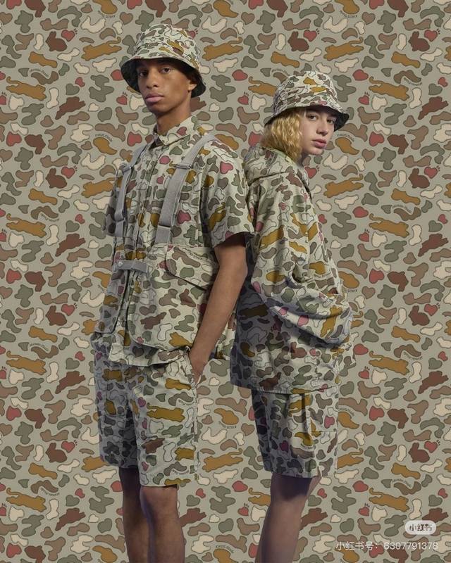 过验级Human Made × Kaws 联名Ss25满印迷彩印花情侣款短袖T恤 636 购入Zp打版定制原版纯棉斜纹布面料，水洗后手感无限接近原版，完全还原，
