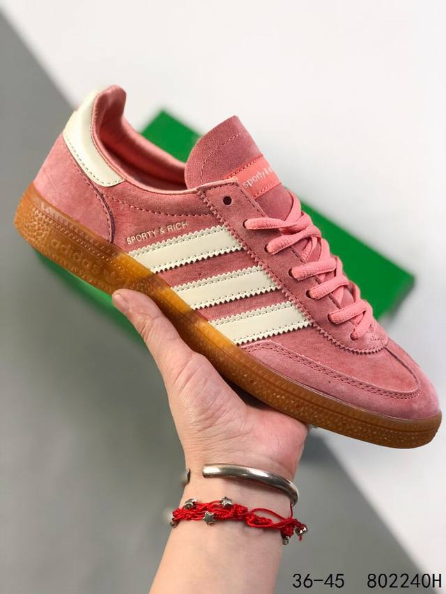 真标带半码！ Adidas Handball Spezial 阿迪达斯经典款 德训复古休闲板鞋 #全鞋采用反毛皮制作 牛筋耐磨大底 承载青春情怀的板鞋 经典三条