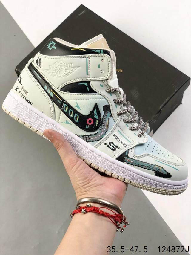 公司级带半码！ 耐克Nike Air Jordan 1 Mid“ Aj1 乔1代 乔丹一代 中高帮经典复古文化休闲运动篮球鞋采用头层皮与牛剖革鞋面材质#中底注胶