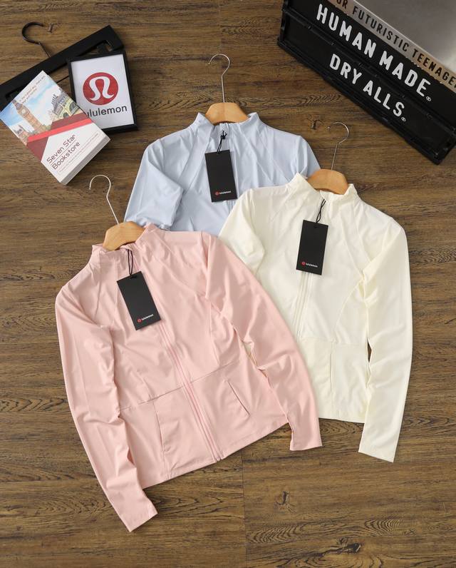 Lululemon露露乐蒙立领拉链运动外套女防晒速干跑步训练长袖修身网红健身瑜伽服上衣 拥抱自由，从一件Lululemon运动外套开始 如果你在寻找一款能陪伴你