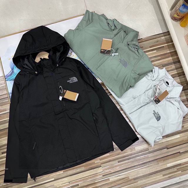 上新 3色高逼格！北面万针刺绣Logo冲锋衣最新款连帽外套情侣款男女同款Tnf男士可以脱卸帽冲锋衣男士外套女士连帽风衣外套简约风青年 Thenorthface北
