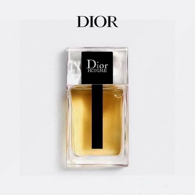 越南版本Dior桀骜先生男士Edt100Ml 这让人无法抗拒的味道？！！ Dior迪奧桀骜男士淡香氛 前味：薰衣草 中味：黛尾、麝香、锦葵、梨後味：香根草、雪松