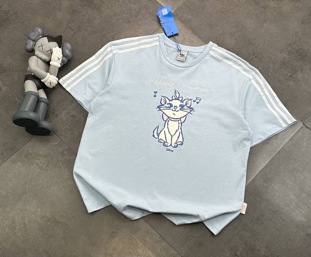 潮牌阿迪达斯Adidas玛丽猫短袖T恤！ ：240G双纱潮牌专用棉，纹理清晰，质感满满，同缸定染1×1无色差精密纯棉螺纹，层搭叠穿，自留好货，强烈推荐~所有的辅